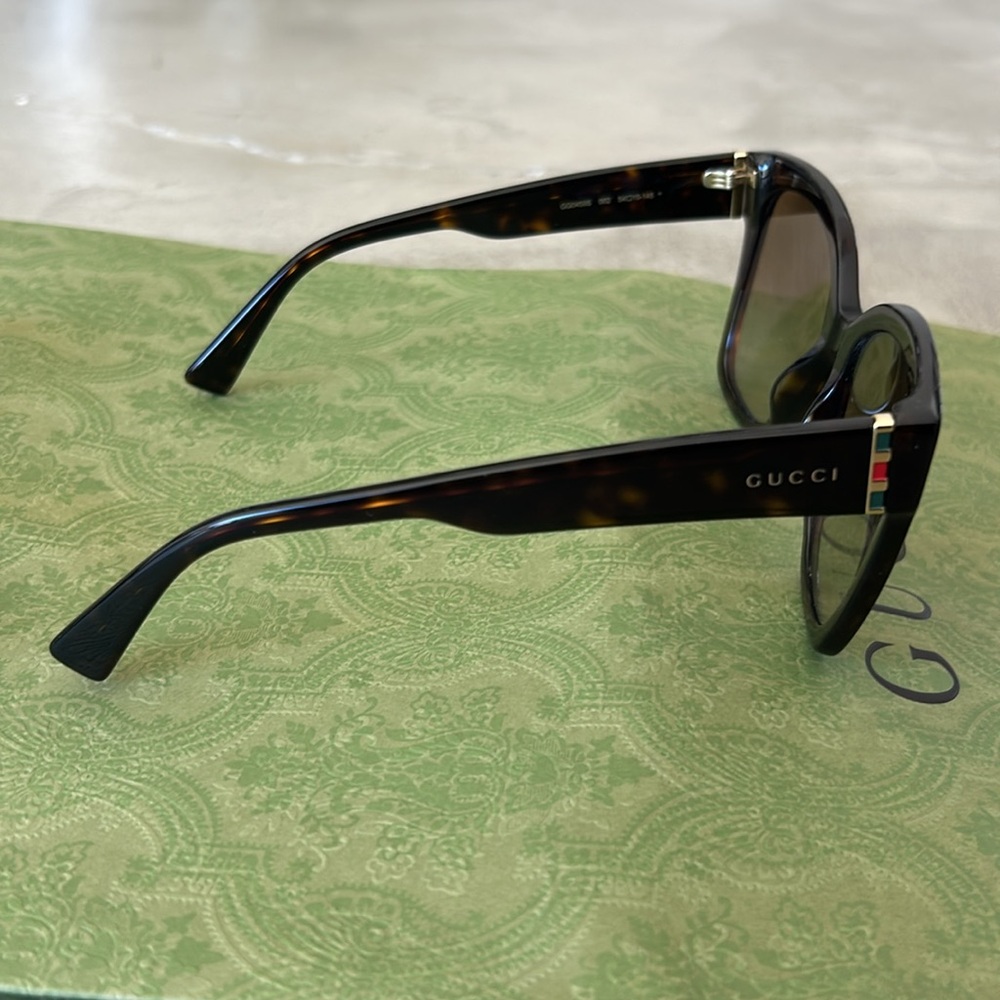 ๐ค Gucci Havana Brown Sunglasses - Picture 9 of 10